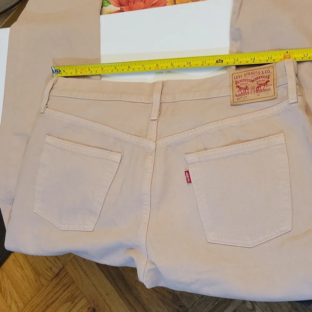LEVIS Light Colored 501 Button Fly Jeans 32